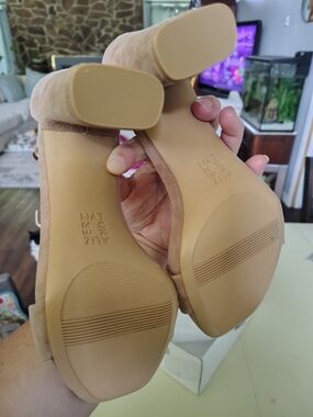 Naturalizer Women's Tan Suede Block Heel Sandals